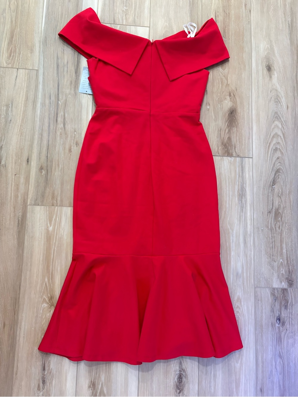 Petal & Pup Red Off-Shoulder Midi Dress - Picture 8 of 8
